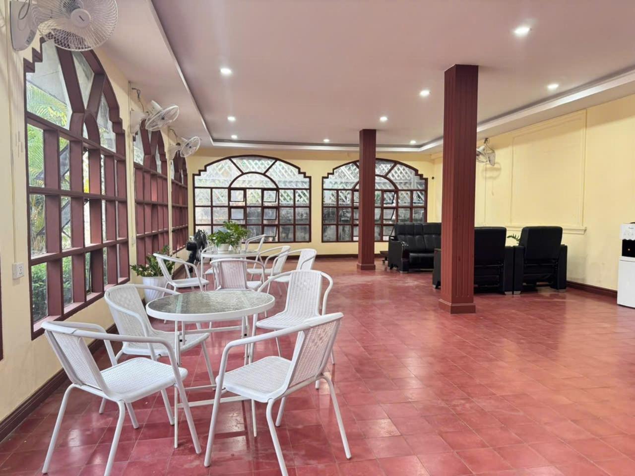 Yula Hotel Thatluang Vientiane Eksteriør bilde